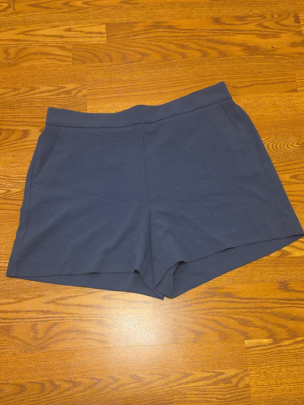 Basically New! Nine West Dark Navy High-Waist Knit Shorts